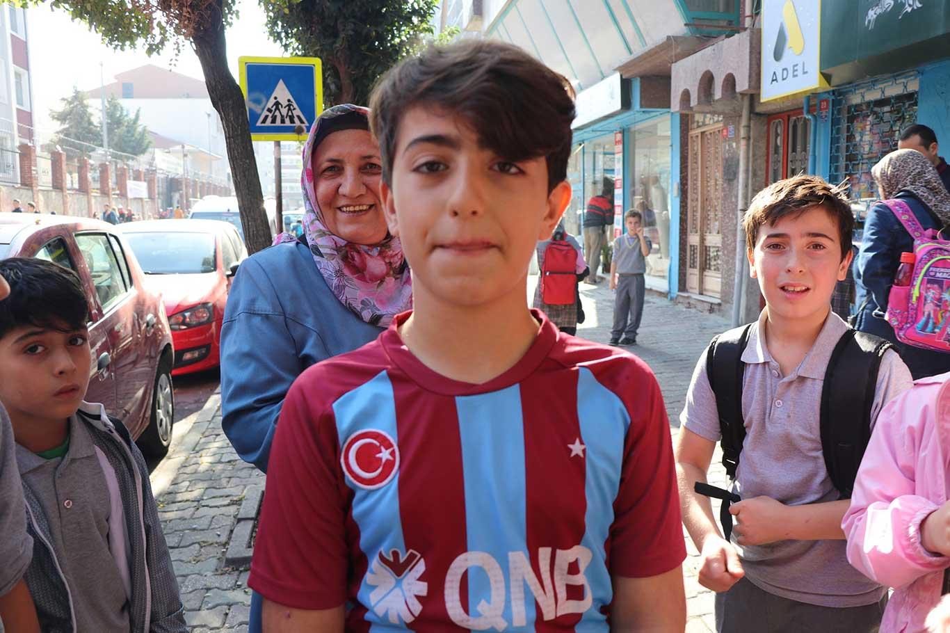 "Tatilde gezilere gidip oyunlar oynayacağız" "Tatilde gezilere gidip oyunlar oynayacağız"